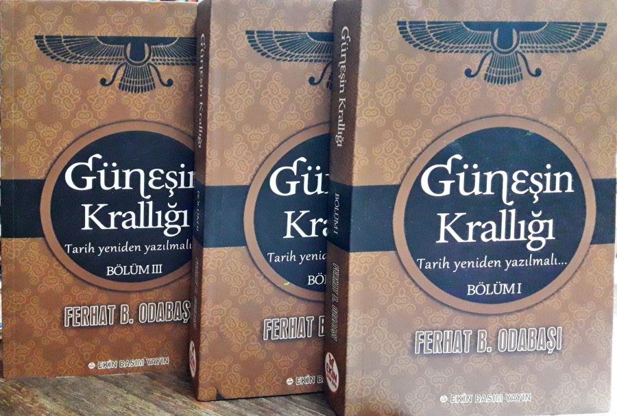 Güneşin Krallığı (3 Kitap Takım)